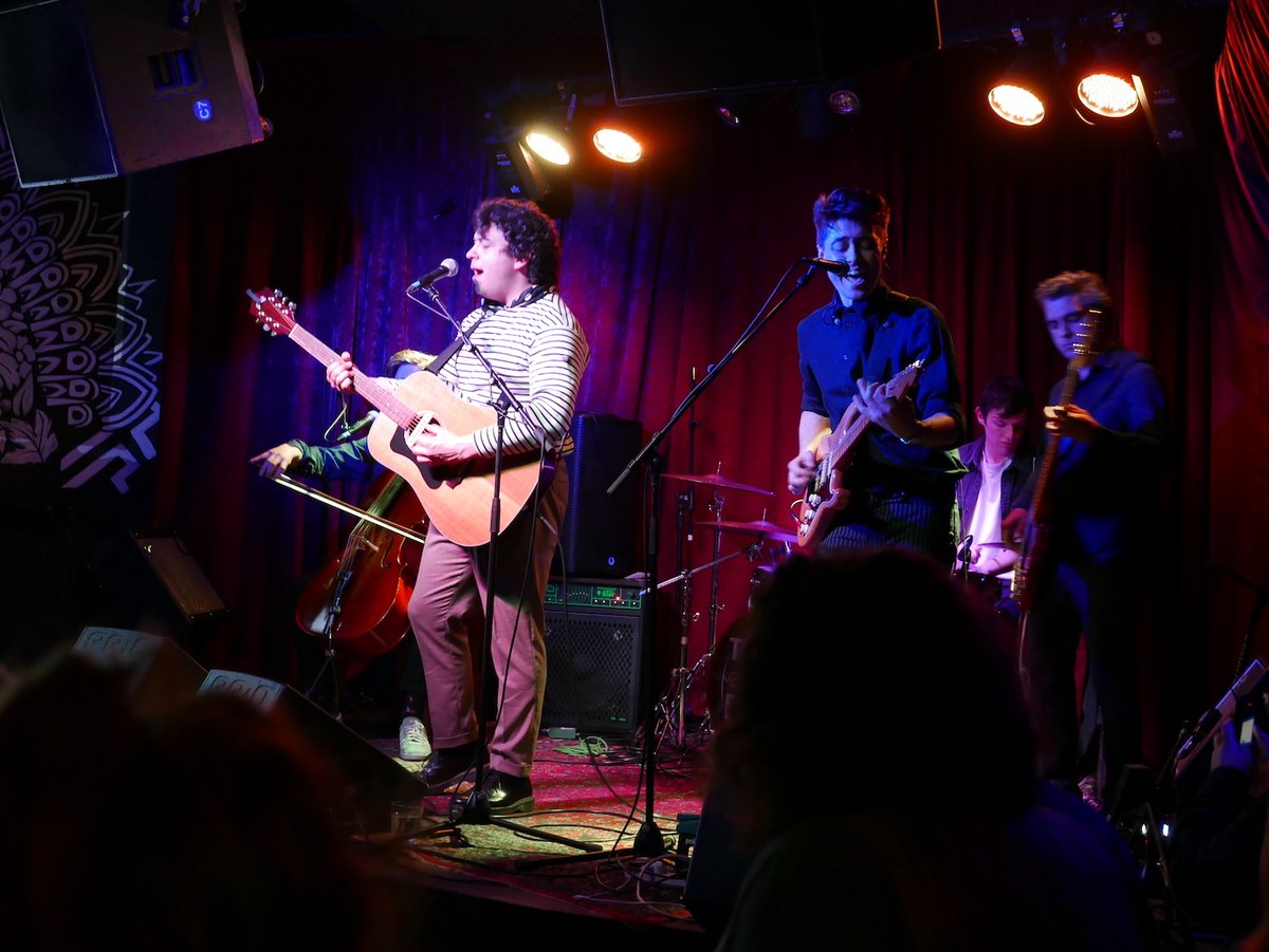 Mike Watts (@drfizzy) on Twitter photo Stupendous <a href="/Folkroom/">Folkroom</a> show <a href="/TheFinPub/">The Finsbury</a> with live music from <a href="/winterfalle/">Sam Falle</a> @musicbymarch and <a href="/tommyhyatt/">Tom Hyatt</a> and live drawing from the legendary illustrator <a href="/chrisriddell50/">chris riddell</a> ! in support of <a href="/NottFoundation/">David Nott Foundation</a>
More pics flickr.com/photos/mrfizzy… Stupendous <a href="/Folkroom/">Folkroom</a> show <a href="/TheFinPub/">The Finsbury</a> with live music from <a href="/winterfalle/">Sam Falle</a> @musicbymarch and <a href="/tommyhyatt/">Tom Hyatt</a> and live drawing from the legendary illustrator <a href="/chrisriddell50/">chris riddell</a> ! in support of <a href="/NottFoundation/">David Nott Foundation</a>
More pics flickr.com/photos/mrfizzy…
