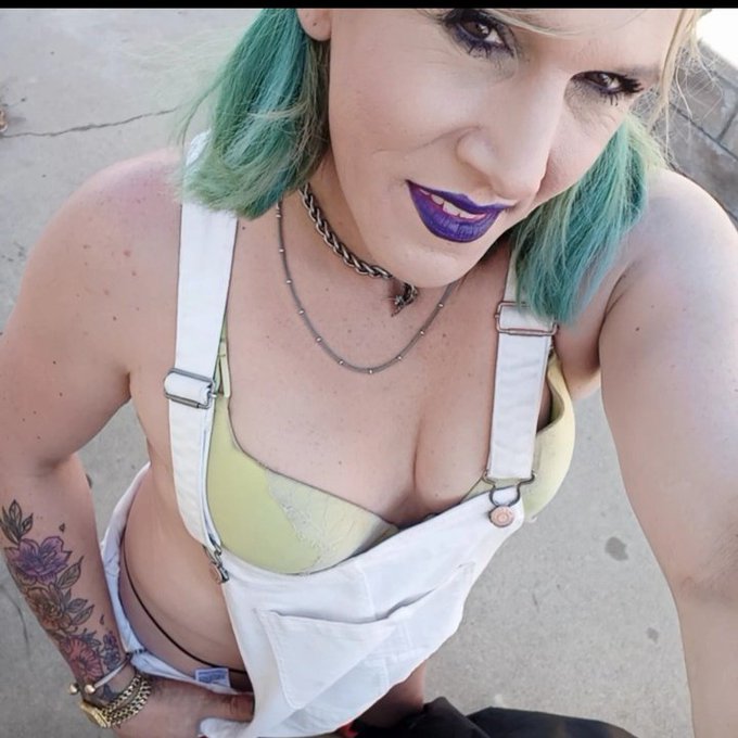 #NewProfilePic https://t.co/p3jF0gI53w<a href="/tag/newprofilepic"class="tags">#NewProfilePic</a>