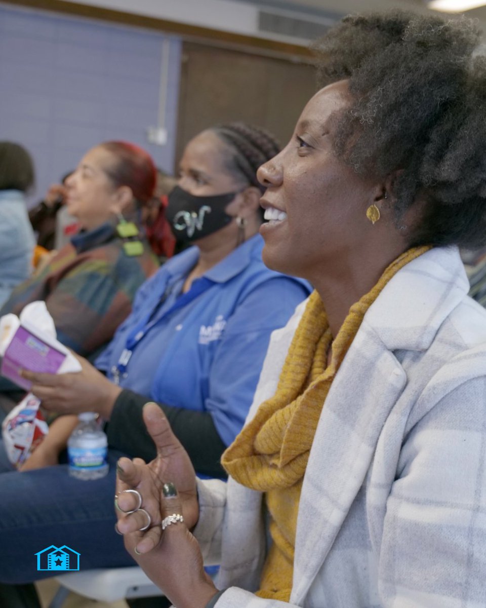 CFW_Chicago's tweet photo. This #Throwback was taken during our South Side Film Series Showcase. There were so many unique films shown from our very ambitious 2022 class. #southchicago #film #documentary #showcase https://t.co/BYpWA6gpe7