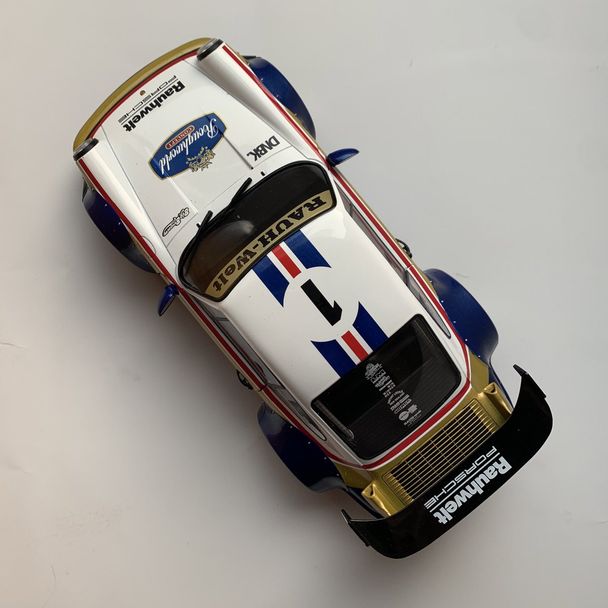 All Rothmans livery are created equal. Some are more equal than others? #rothmans #porsche #rwb