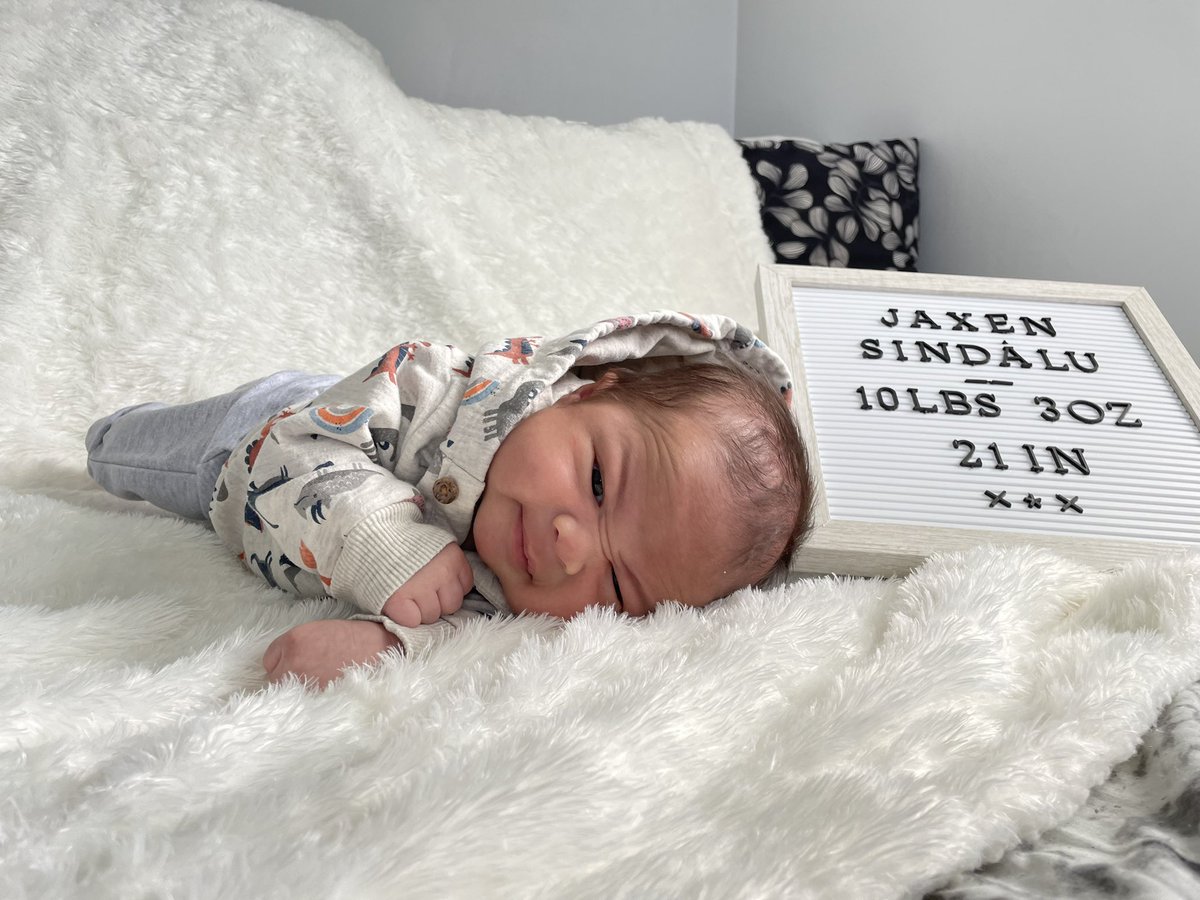 xvanahmae's tweet photo. Jax is One Month and Full of Love 🌿 https://t.co/2UyGTV7FsA