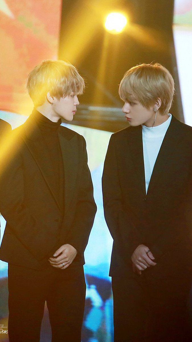 Gloss44842256's tweet photo. What's your favorite vmin clips or pics? Drop out yours. Mine faves are #Vmin #taemin #Jihyung #mintae #taetae #Jiminjimin https://t.co/5XKnmAD9Qe
