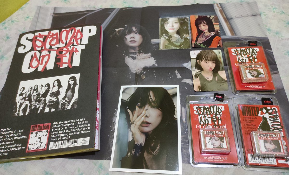 gugudan_iu's tweet photo. dumating na sila. huhuhu tysm mga be. @RACKpopstore ang ganda 😭❤️
#ThroughTheRack https://t.co/hJeb8PTgZk