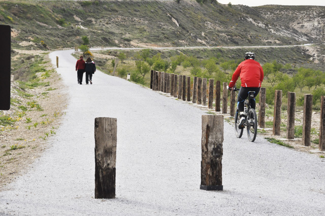 📢 🗓️ Mañana 👉 4⃣ Encuentro para la Dinamización del Camino Natural Vía Verde del Ferrocarril Guadix-Almendricos. Encuentra toda la info en nuestra agenda web: bit.ly/3UQSFUI 😉

<a href="/ffe_es/">Fundación de los Ferrocarriles Españoles</a> @avvandalucia @mapagob <a href="/mitmagob/">Pol</a> <a href="/aytodezurgena/">Ayuntamiento Zurgena</a> <a href="/itremurcia/">Instituto de Turismo de la Región de Murcia</a> <a href="/Adif_es/">Adif</a> <a href="/Renfe/">Renfe</a>