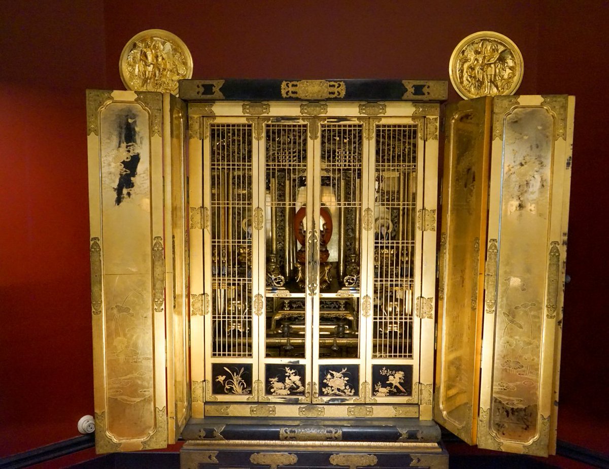 Russell_Cotes's tweet photo. We are really excited about our Museum Late: Journey to Japan 5-8pm tomorrow! 🌊🎎
Find out more here
https://t.co/3ejeH9EJeq
Purchase your admission ticket in advance or buy on the door! 🌟
#museumlate #journeytojapan #japanesecollection https://t.co/LmWTHZOp0f