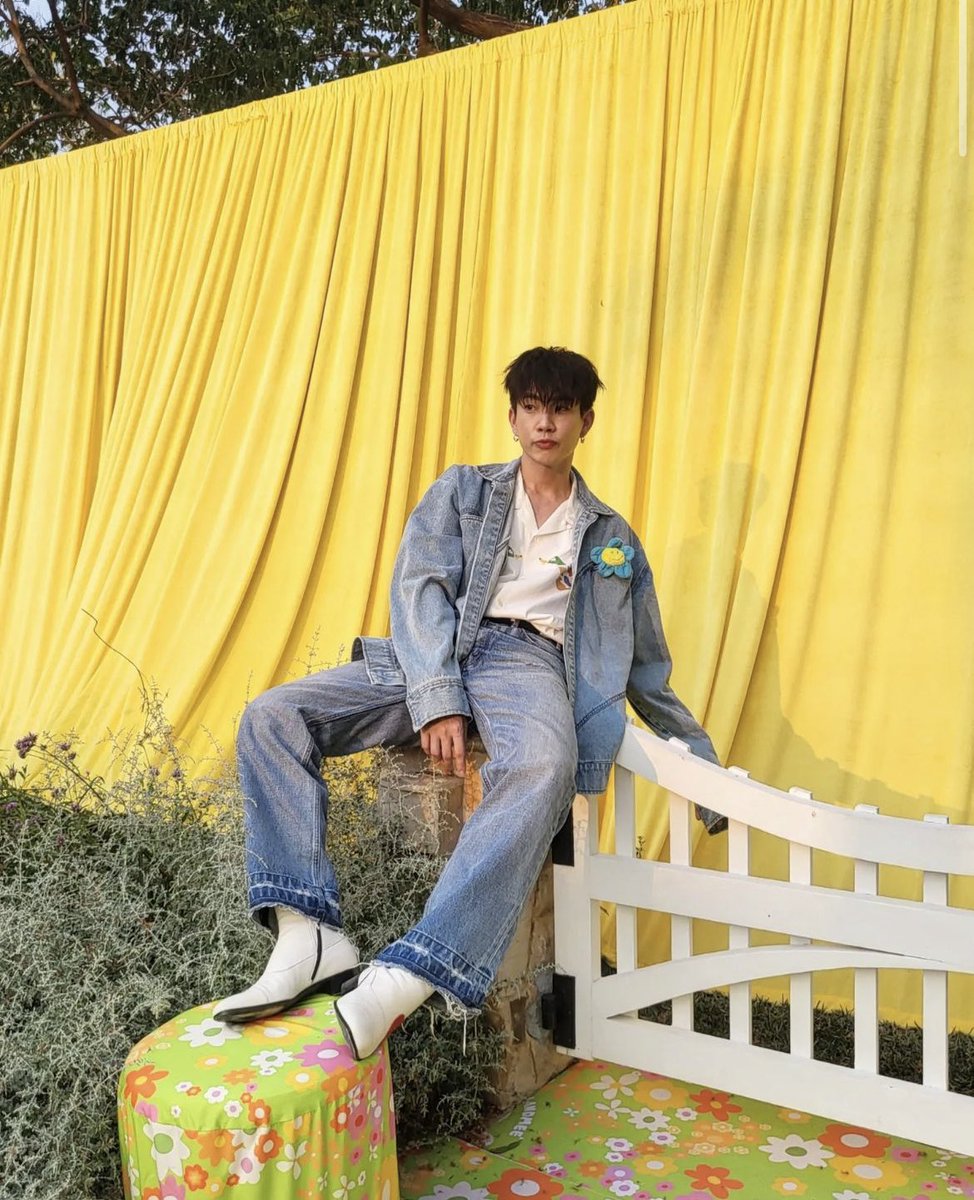 offgun_family's tweet photo. #LIPSREPORT พาไปชมลุคสุดสดใสของเหล่าดารา และเซเลบริตี้ที่เข้าร่วมชมTrunk Show ของ Landmeé กับคอลเล็กชั่น Spring/Summer23 ที่มีชื่อว่า “I GOT YOU BABE” ผลงานการสร้างสรรค์ล่าสุดของครีเอทีฟไดเรกเตอร์อย่าง มี่-เนตรดาว

📸 : https://t.co/oiGjZFSLBX

#LandmeeSS23 
#LandmeeIGotYouBabe
#ออฟจุมพล
#OffJumpol