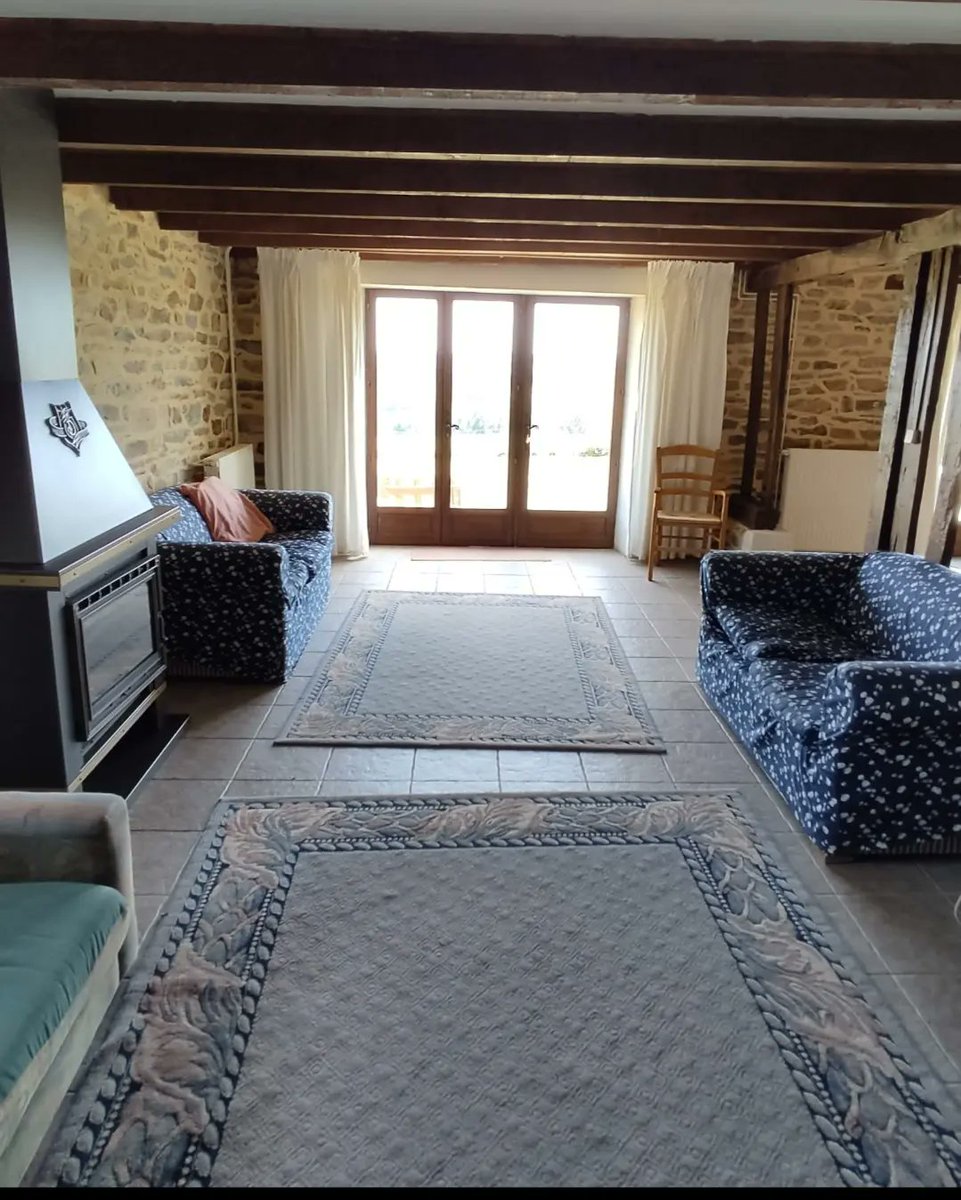 LeRepaireGites's tweet photo. Escape the hustle and bustle of the city and indulge in a peaceful countryside getaway. Our holiday cottage offers stunning views and a cozy atmosphere, perfect for a relaxing retreat. Book now and experience nature at its finest! #countryside #holidaycottage #getaway #views https://t.co/CLBw4AIaaS