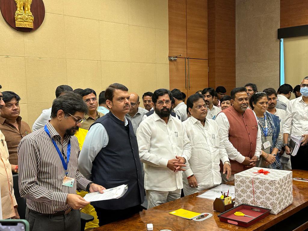 Strengthening the nation's resolve of TB eradication, <a href="/IndianOilcl/">Indian Oil Corp Ltd</a> joined hands with Govt of Maharashtra. In the presence of Hon'ble <a href="/CMOMaharashtra/">CMO Maharashtra</a> and dy CM @officeofDevendra, IndianOil provided 100 Truenat machines to Public Health department for 75 tribal blocks in the state.