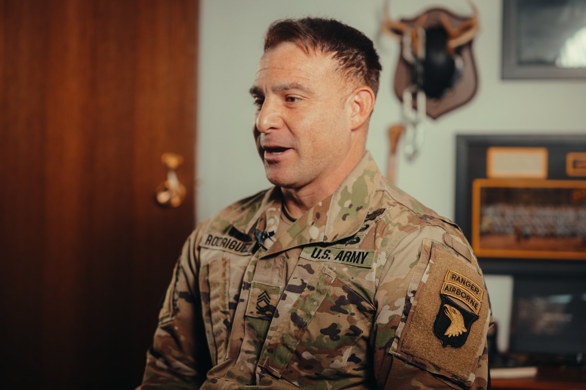 findyourgrind's tweet photo. Read now: https://t.co/axz1LYQkBx
Meet Sfc. Brandon Rodriguez: a leader in the US Army who uses the skills he developed in service to mentor and empower young leaders. #USArmy #MilitaryLeadership #FindYourGrind https://t.co/POsa9qYXB1