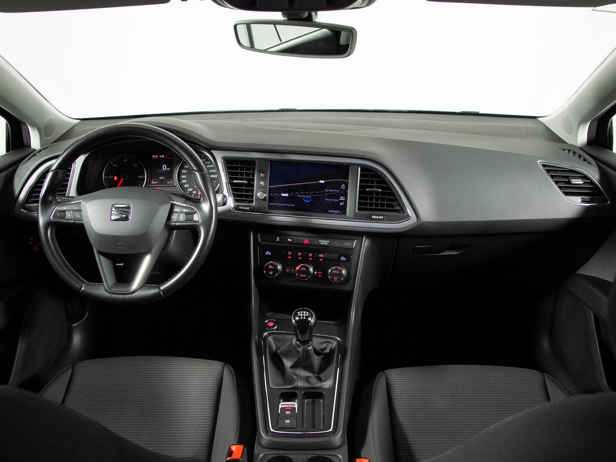 AutoGouveia's tweet photo. SEAT LEON ST 1.6 STYLE S
Esta Seat Leon ST 1.6 Style S, evidencia-se da concorrência pelo espaço, conforto, economia e uma competitiva relação preço/equipamento.
https://t.co/AJqOvi46LP https://t.co/3eClMiQi0B