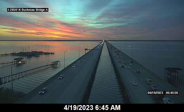 WOKVNews's tweet photo. π Beautiful Buckman Bridge Sunrise! Wednesdays never looked so good.
#WOKVtraffic #FL511 #Duval #JMN #JacksonvilleMorningNews #Sunrise #PrettyInPink #BuckmanBridge #OrangePark #Mandarin #904Life #BestViewInTown #HaveAWonderfulWednesday #Duval https://t.co/wS3A3vxM6D