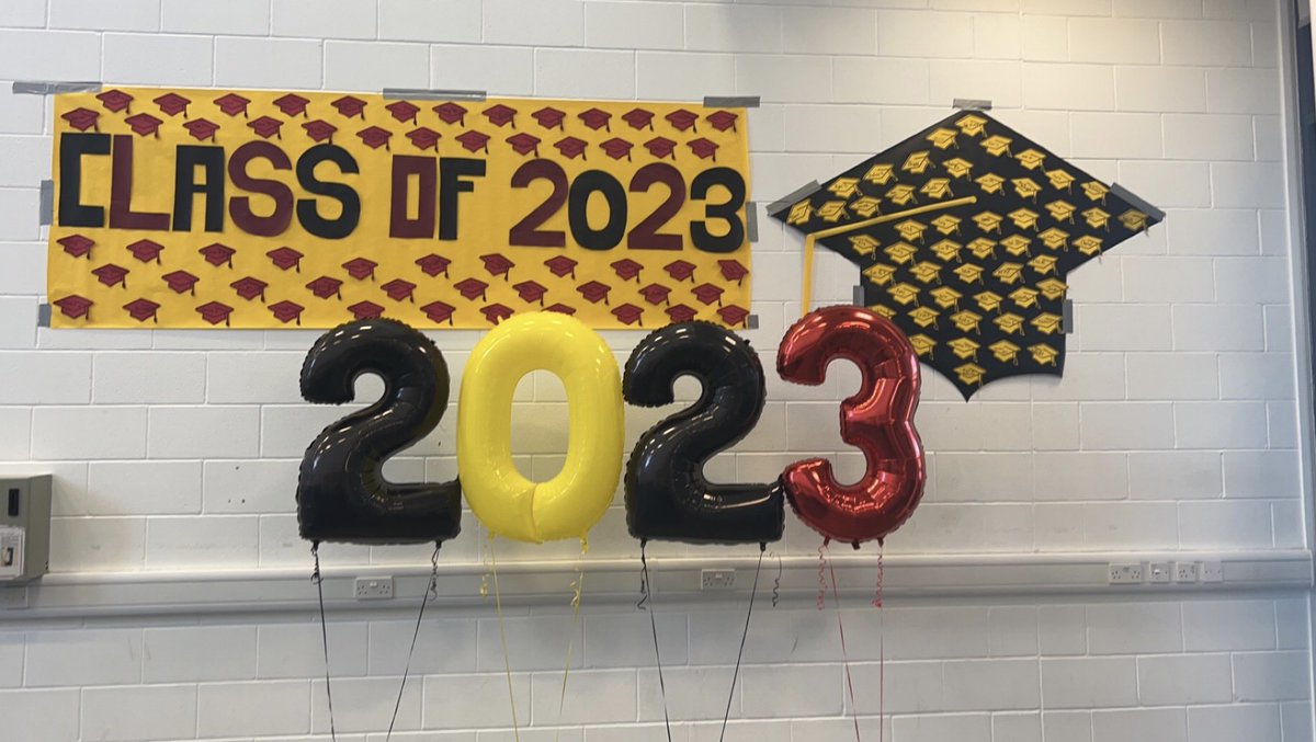 cathkinhighps's tweet photo. Huge thank you to Ellie and Lucy and for their hard work in creating the S6 Leavers sign for the class of 2023. Thanks to Jodi for providing the balloons @cathkinhigh #itsslc https://t.co/U1xUQsCRoy