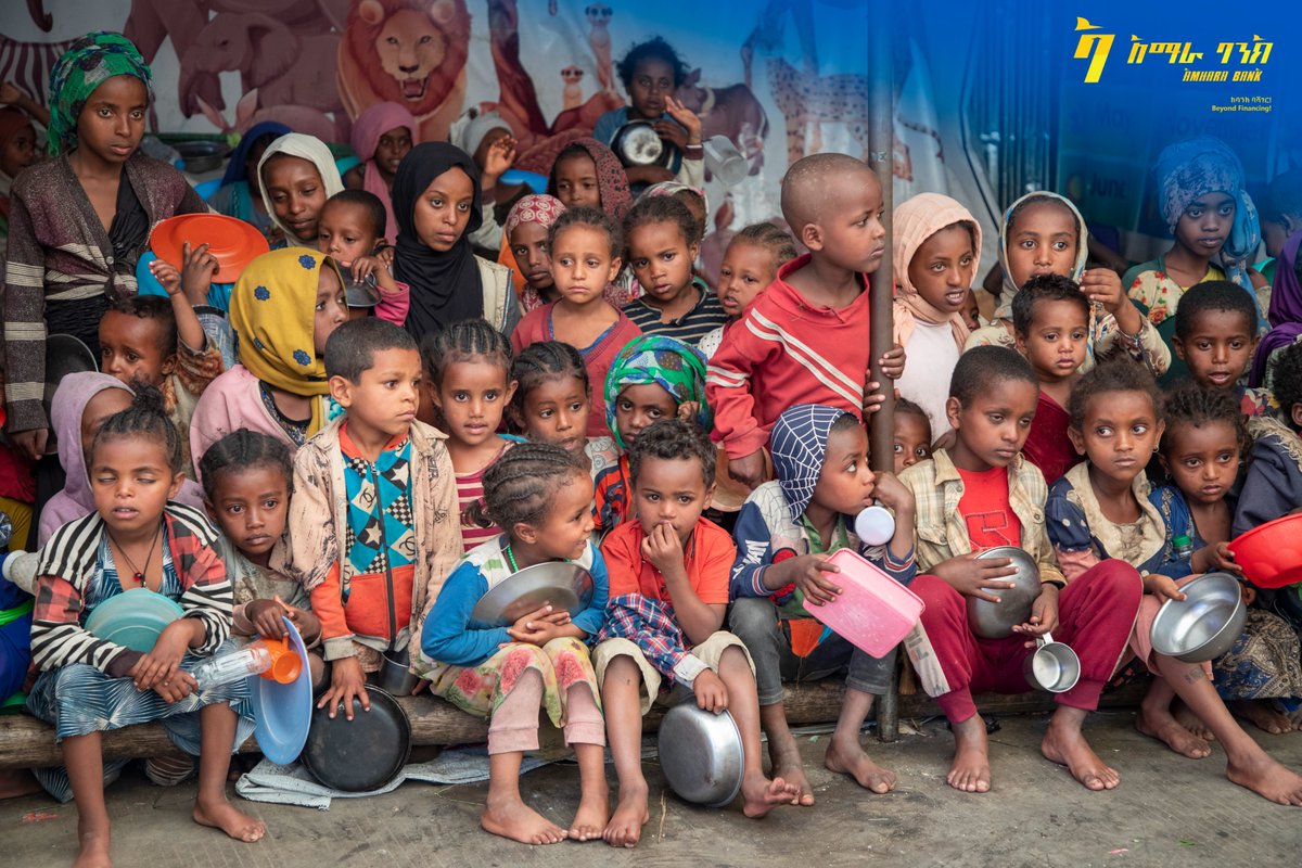 Amharabanksc's tweet photo. አማራ ባንክ ከኢማን ኢስላማዊ ማህበር ጋር በመተባበር በደብረ ብርሃን ለተፈናቀሉ ወገኖች የአስቤዛ ድጋፍ አደረገ።

አማራ ባንክ
ከባንክ ባሻገር!

የአማራ ባንክ ትክክለኛ የማህበራዊ ትስስር ገጾች
Website: https://t.co/G9kRxoPVWf

#አማራባንክ https://t.co/CtHsl56Tth