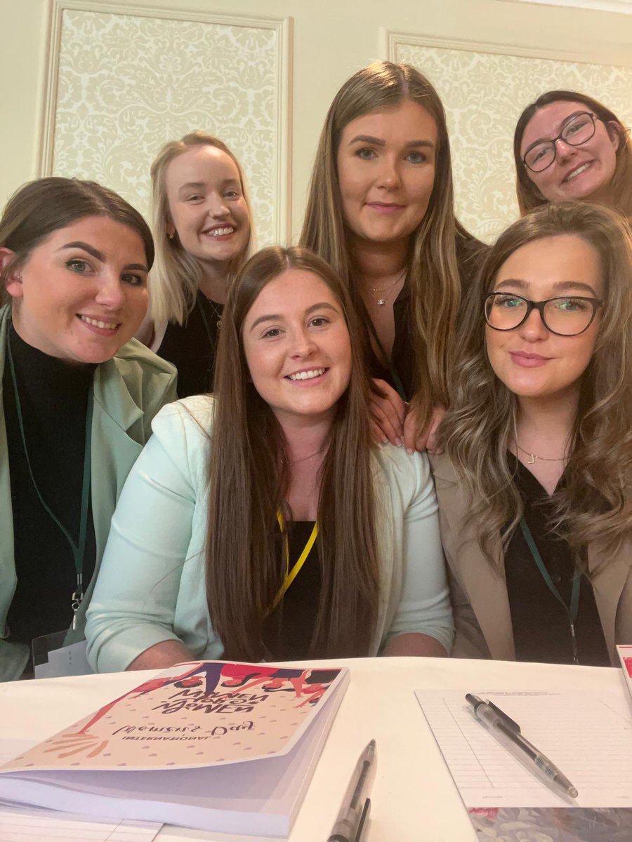 Ellie-Jo tweet media