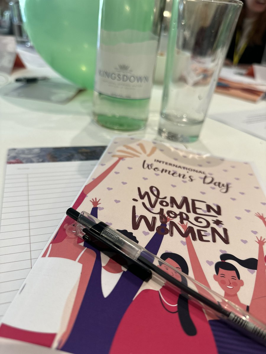 Ellie-Jo tweet media