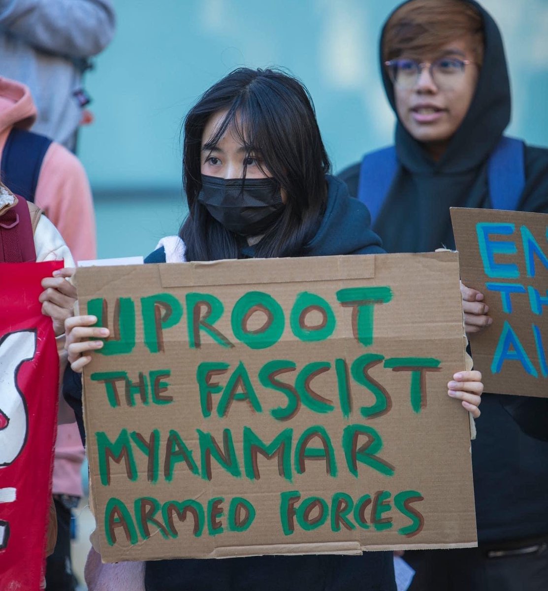 KYITHAR95368969's tweet photo. Student Union and youths of Skyline College from #SanFrancisco , joined demonstration to uproot the #MilitaryDictatorship on Apr19.

#2023Apr19Coup                                             
#WarCrimesOfJunta             #WhatsHappeningInMyanmar https://t.co/02qc8T52cE