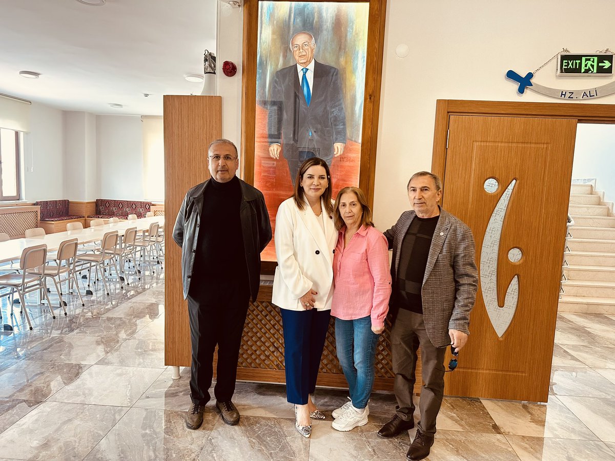 arzuerdemtc's tweet photo. 📍Çatalca

İl Bşk Yrd Nuri Altan, Fatih Gülgönül, Mv Adaylarımız Özge Tekoğulları, Hakan Topsakal, M.Galip Dere, Enes Yılmaz, İlçe Bşk Halit Tuncay Uğur, Ocak Bşk Ergin Örs, ilçe yöneticilerimiz ve teşkilatımızla Çatalca Cemevi Başkanı Salih Metin beyi  ve yönetimini ziyaret ettk https://t.co/zF7MnesjZD