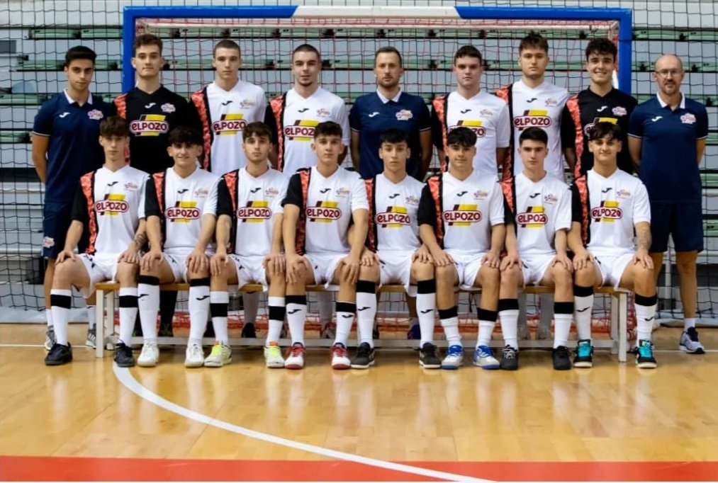 entorno5x5's tweet photo. 🏆 Campeonato de España Juvenil 🇪🇦
🗞️ El @ElLegadoElPozo ❤️ que va 🥇 del Grupo 7 de División de Honor 🇪🇦 se ha clasificado matemáticamente 👏🏻
➡️ @juanjolxpx #ICanto #VRojas #AlejandroG #PabloT #PCamacho @juanjoseml_ @mario_carceles @javierr8m @juancaarlos91 y etiquetados... ↙️ https://t.co/rVuVyXHSyl