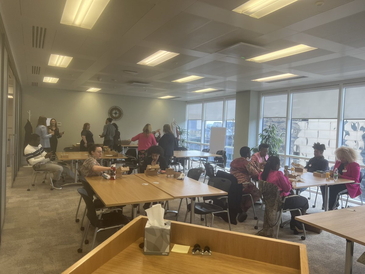 BayileAdeoti's tweet image. Next stop @PwC_UK for @ssescotland @DechomaiLtd Black Social Entrepreneurs Programme Graduation!! 
First lunch #blackfounders #inclusiveecosystem