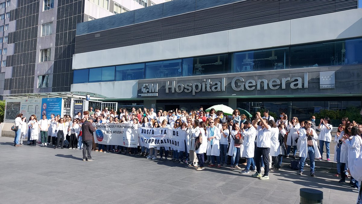 Huelga de Hospitales. Calentando motores para ir a Castellana 280 desde la Paz.