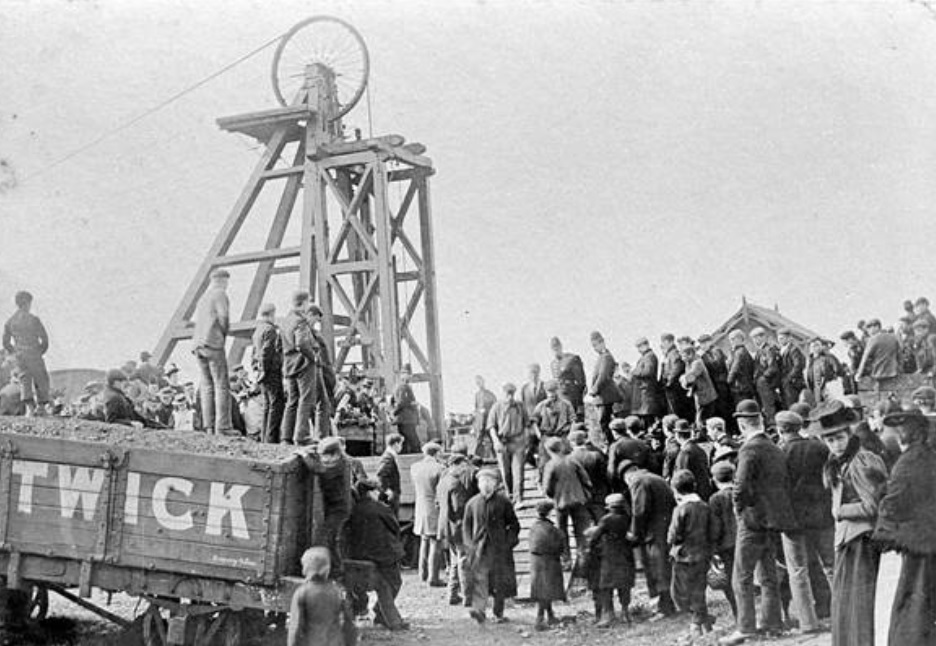125th Anniversary of disaster at Whitwick Colliery - the worst coal mining disaster in Leicester's history happened on 19th April 1898. Come &amp; visit the Record Office to view newspaper articles we hold  recounting this harrowing tale.