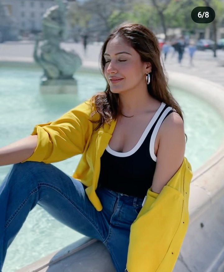 Ilaydaprincesse's tweet photo. Stunner 🔥😍 

#SurbhiChandna https://t.co/tXX7irTUUG