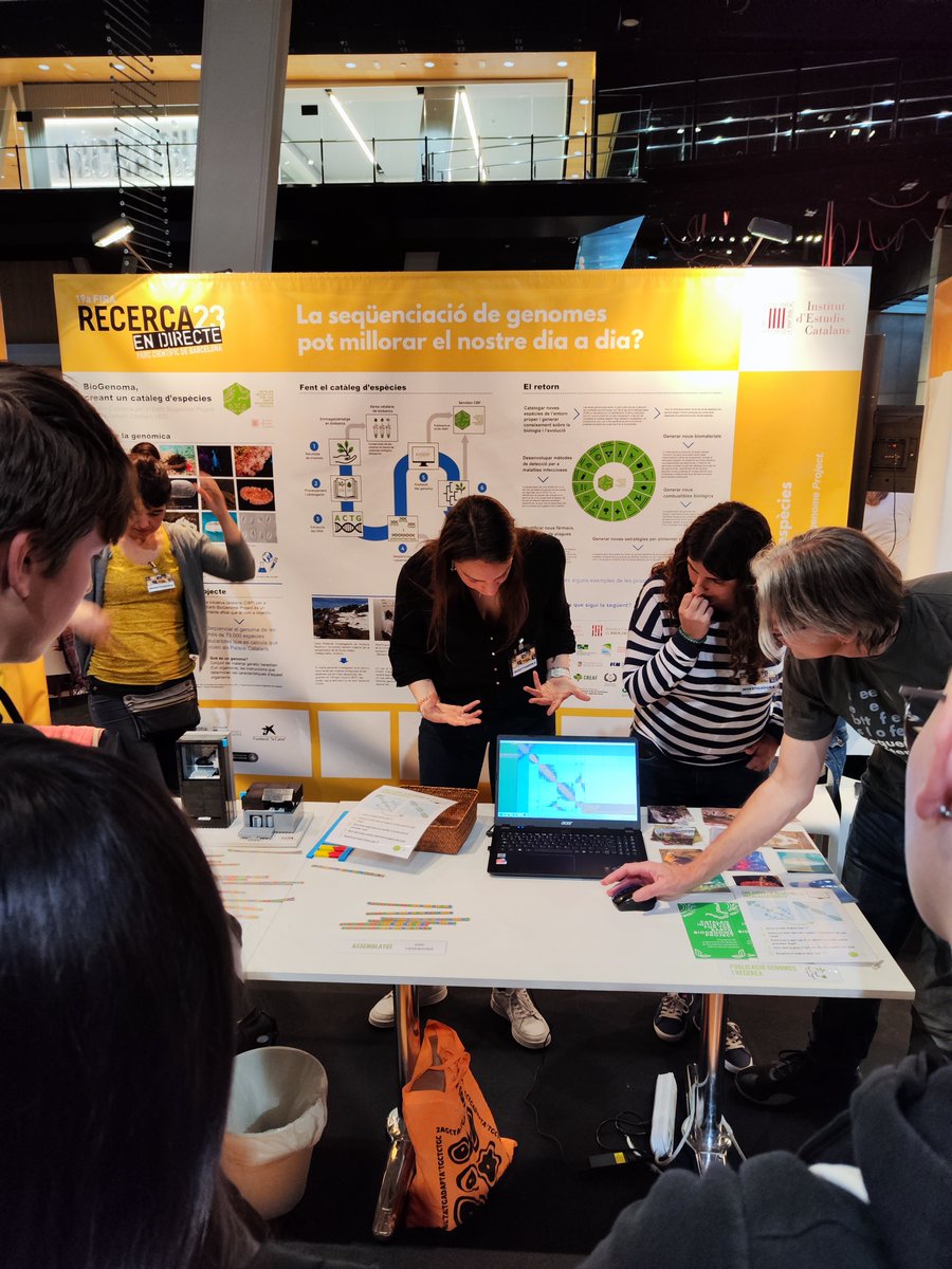 cnag_eu's tweet photo. 👩🔬From today until Saturday, our scientist Tyler Alioto & @JeSSbcn91 will become the funniest teachers of the workshop: Can the #genomesequencing improve our daily lives?
➡️Absolutely YES!
#genomics #scienceforeverybody #biogenoma #CNAG
✍️ #RecercaEnDirecte @CosmoCaixa_CAT https://t.co/2ZOajCfqV7