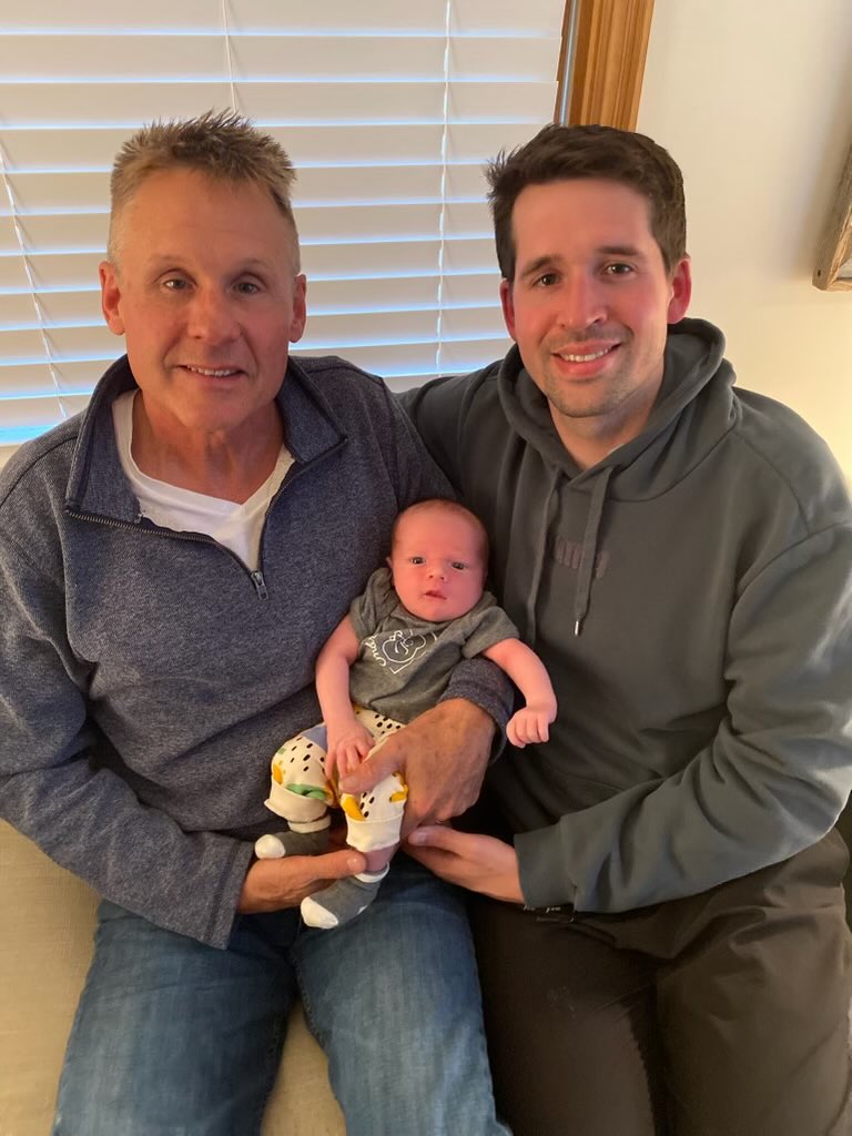 davidbhinman's tweet photo. Three generations of Hinman’s. https://t.co/cUBBdN1Yet