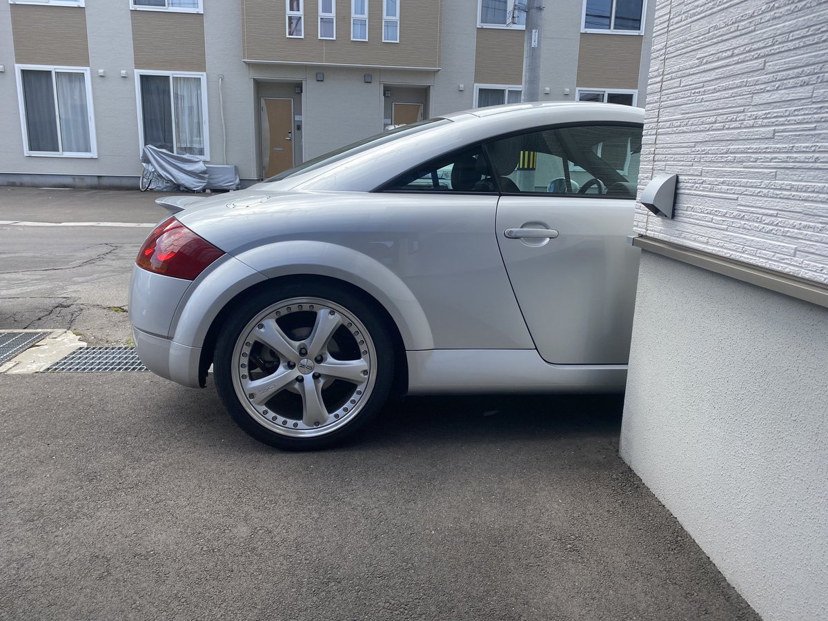 twingo_cda's tweet photo. 数週間振りの始動でご近所一回り
やっぱりMTは楽しいぞ
#AudiTT #TT8N https://t.co/g2MKCgt2I3