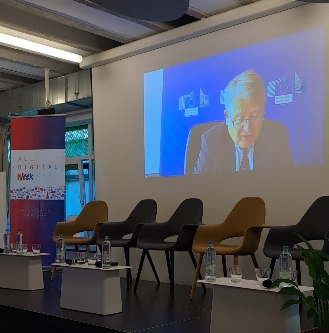 AllDigitalEU's tweet photo. Digital skills are the backbone of the digital transformation, and are sorely needed for all parts of society to bridge digital divides, says @NicolasSchmitEU at the launch of the #ALLDIGITALWEEK 2023 campaign, highlighting the key initiatives undertaken by @EU_Social. https://t.co/Ak4ggWFu7r