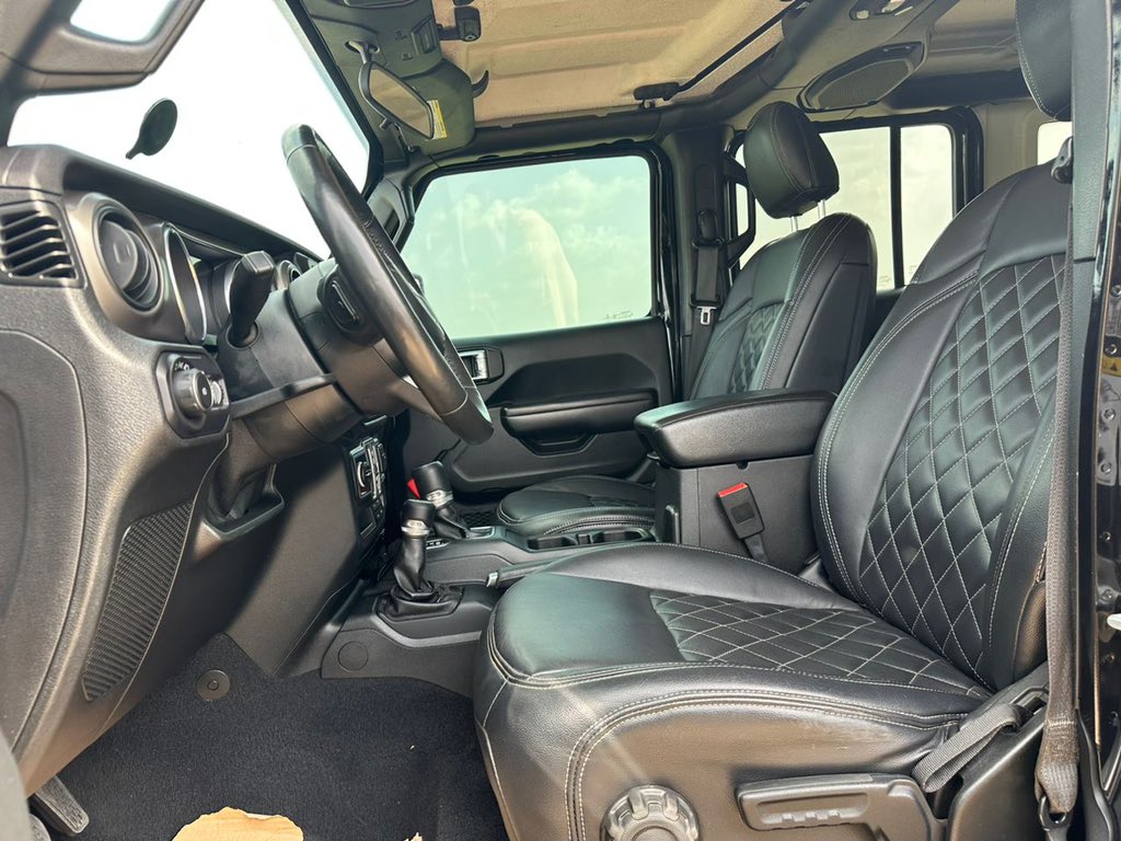 EFDCARS's tweet photo. Toks 2018 Jeep wrangler Limited with duty N37m

+2349054812148 WhatsApp 

@EFD_Cars Abuja 

Nationwide delivery 

Pls Kindly follow our Fb &amp; IG page 👇

Facebook: https://t.co/SV0L5WL9Nl

Instagram: https://t.co/y70ZkKnTNb https://t.co/j8BI8wVp5z