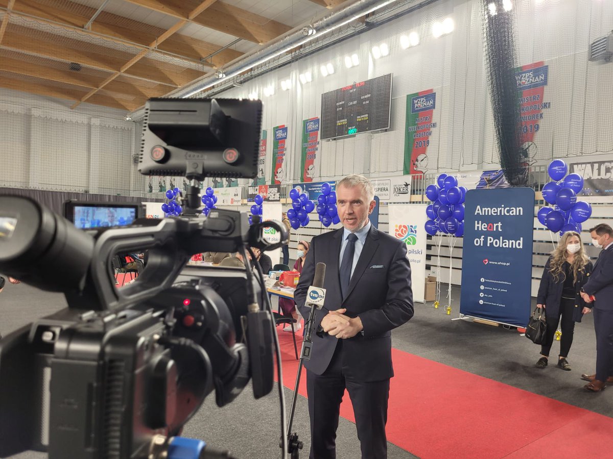 W rozmowie z <a href="/tvn24/">tvn24</a> <a href="/DrKazmierczak/">dr Paweł Kaźmierczak</a>, Dyr. Med. <a href="/AHP_PAKS/">Grupa American Heart of Poland</a>, podkreśla wagę edukacji i profilaktyki chorób cywilizacyjnych, realizowaną przez Fundację zsercemdopacjenta.pl, we współpracy z oddziałami <a href="/NFZ_GOV_PL/">Narodowy Fundusz Zdrowia</a>. <a href="/MZ_GOV_PL/">Ministerstwo Zdrowia</a> <a href="/powiatpilski/">Powiat Pilski</a> <a href="/PAPMediaRoom/">PAP MediaRoom</a> <a href="/rynekzdrowia/">rynekzdrowia.pl</a> <a href="/Puls_Medycyny/">Puls Medycyny</a>