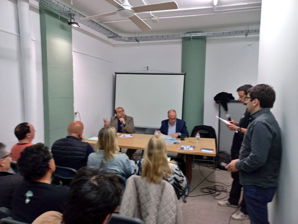 🗳️EL DEBAT ELECTORAL DE #RÀDIOGRÀCIA i l'<a href="/indepe_gracia/">L'independent de Gràcia</a>:

📻Debat íntegre a les eleccions del <a href="/CEEuropa/">Club Esportiu Europa</a>, amb el presidenciable <a href="/hectoribar16/">Hector Ibar Torras</a> d'<a href="/CEEuropaBatega/">L'Europa que batega</a> i <a href="/boadalbert/">Albert</a> membre de la candidatura de <a href="/2023victorm/">Victor Martinez 2023</a>

#VilaDeGràcia #FutbolCat #EleccionsCEE
enacast.com/radiogracia/pr…