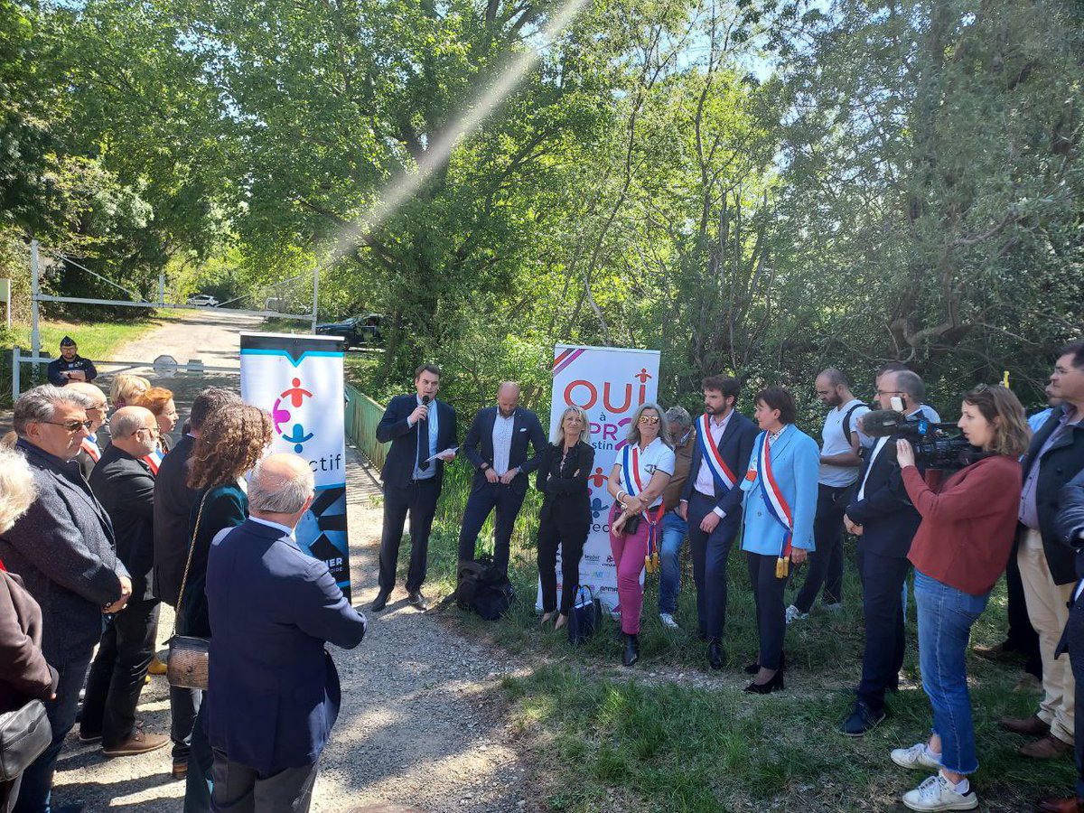 Meurin_P's tweet photo. ☢️ Présent à la manifestation de soutien à l'implantation de l’EPR2 à #Tricastin aux côtés de mes collègues @BordesPascale1 et @FranceLorho.

➡️ Vecteur d’emploi et de souveraineté énergétique, l’implantation de réacteurs est nécessaire pour l’attractivité de notre territoire. https://t.co/kNh5G8V6Wq