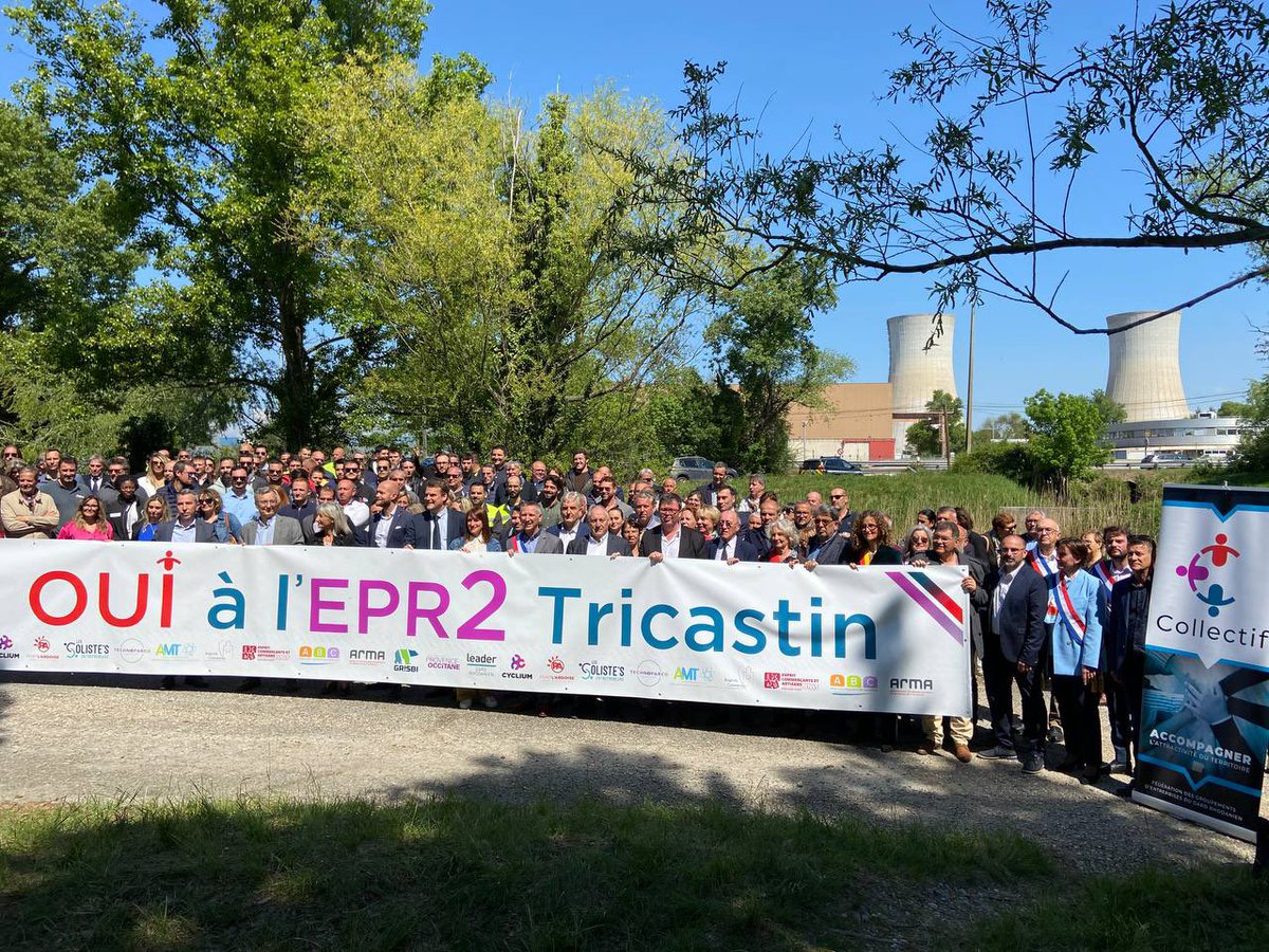 Meurin_P's tweet photo. ☢️ Présent à la manifestation de soutien à l'implantation de l’EPR2 à #Tricastin aux côtés de mes collègues @BordesPascale1 et @FranceLorho.

➡️ Vecteur d’emploi et de souveraineté énergétique, l’implantation de réacteurs est nécessaire pour l’attractivité de notre territoire. https://t.co/kNh5G8V6Wq
