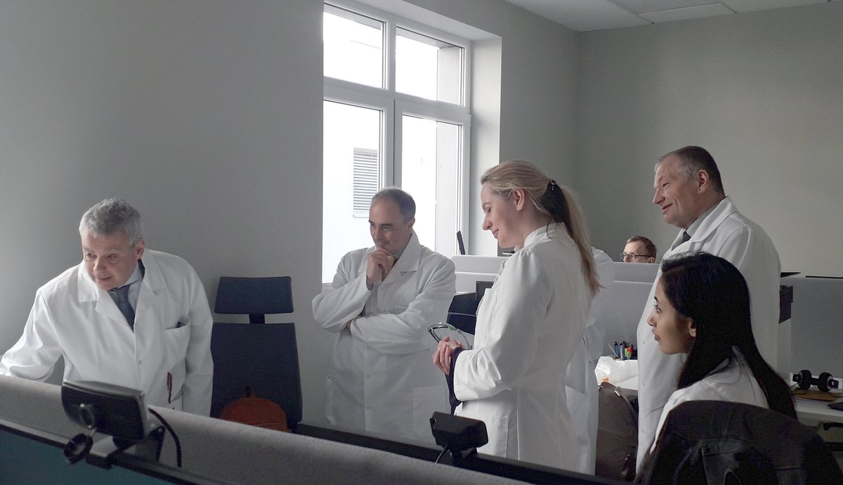 niri_lv's tweet photo. Excited to welcome the Ambassador of Italy ๐ฎ๐น Alessandro Monti and his team at our institute @osi_lv๐ฑ๐ป. They toured our labs and met Biotechnology facility group leader @emilio_parisini.It was a great privilege to share our research potential and diverse culture.#Biodrug #Biotech https://t.co/WgF1ApT9yI