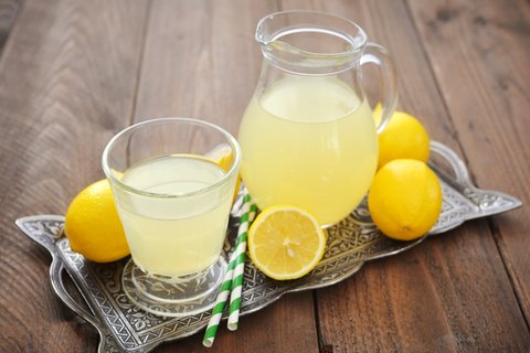 LoriShemek's tweet image. Love Lemon? 🍋

A recent study shows Lemon Juice had the effect of significantly lowering peak blood glucose and delayed that peak by more than 35 minutes.  

Tip: Adding lemon juice along with something starchy reduces blood sugar spikes, reducing inflammation &amp;amp; promoting…