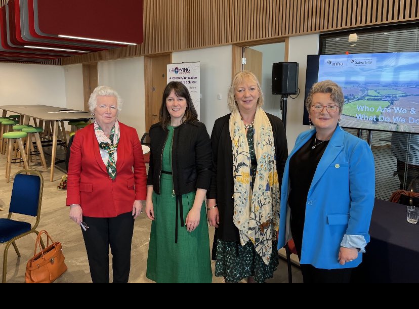 Emily Norton (@emilymnorton) on Twitter photo Presented <a href="/Nationalfruit/">Nationalfruitshow 2024</a> today on the ag transition. Key messages:
1. don’t let supply chains take your farm environmental value without paying.
2. <a href="/rurallabouruk/">Rural Labour</a> policy looks interesting for ag - engage
3. Ag needs to stop waiting for Govt and own its own vision for farming Presented <a href="/Nationalfruit/">Nationalfruitshow 2024</a> today on the ag transition. Key messages:
1. don’t let supply chains take your farm environmental value without paying.
2. <a href="/rurallabouruk/">Rural Labour</a> policy looks interesting for ag - engage
3. Ag needs to stop waiting for Govt and own its own vision for farming
