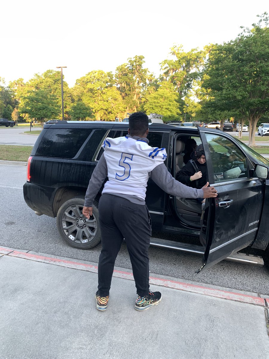 MRsharks1's tweet photo. Thank You to Pritchardville Elementary for letting us help out with the Car Rider Line this morning!
A couple guys in this picture are former Sea Turtles!
@coachbon53 @Shark_Athletics @BeaufortSchools
#TheStandardIsTheStandard #OneBCSD https://t.co/siKtmg1MEl