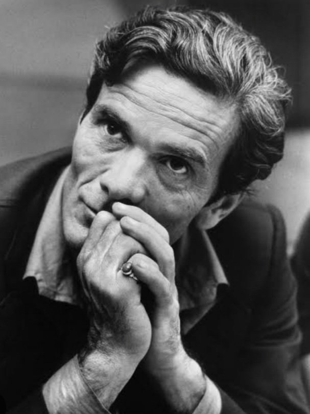 'Eğer kültürel bir çöl yaratılmışsa orada herşey alınıp satılabilir, çünkü çölde herşey mucize etkisi yapar'
#PierPaoloPasolini (1922 - 1975)