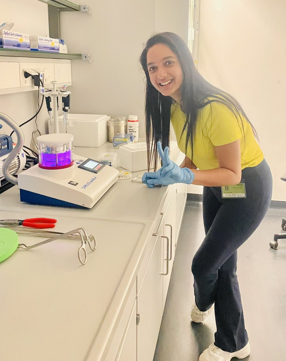 simrangoel19's tweet photo. It was a pleasure learning and performing negative staining, TEM and cryo-EM with @lisajungbluth @SachseGroup @fz_juelich 
Grateful for the opportunity and experience! @winklhofer_lab https://t.co/3uxRjSNB4P