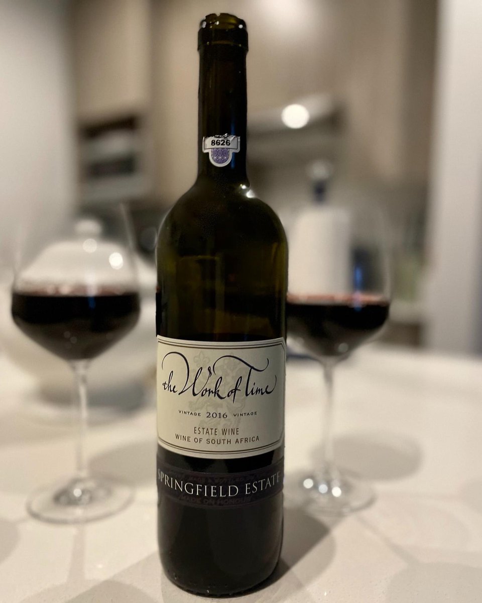 LaurasWorldza's tweet photo. #WineWednesday with #SpringfieldEstate
A Bordeaux blend of Cabernet Sauvignon, Cabernet Franc, Merlot and Petit Verdot, are what give 'The Work of Time' its full-bodied classic character.
What you can expect from the 2016 vintage?
https://t.co/xeWSKut6px
Cheers!
#LaurasWorld https://t.co/twgE4kcyGh