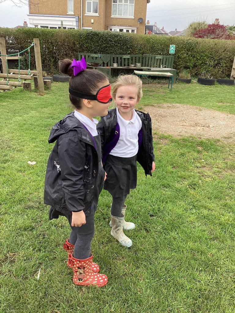 plaistowhill's tweet photo. Hedgehog Class have been putting their positional language and directional skills to the test by leading their friends around the garden while blindfolded.
#PlaistowHill #Plymouth #school #HorizonMAT #EYFS https://t.co/RAH6gE6vG9