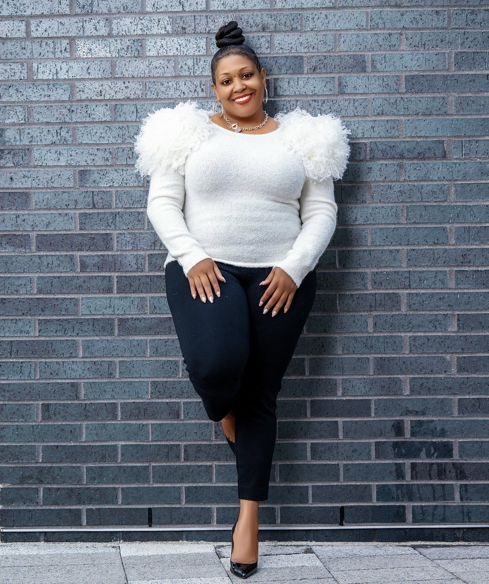 mimsrealtygroup's tweet photo. Hey Sis…Keep showing up‼️ 

There are soooo many people that thought you didn’t have it. Thought you couldn’t handle it. And…. Thought you would have given up by now! 

Lol.. they were crazy! We’ve got way too much riding on this! ❤️

#motivation #blackrealtor #dmv #empower https://t.co/D9sI9Gm2wJ