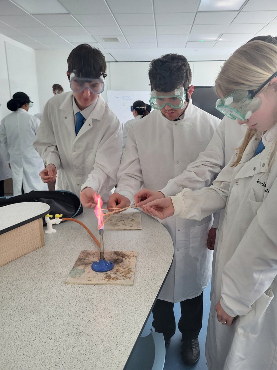 BoclairChemist1's tweet photo. We are really going to miss this year's AH Chemistry class 🧪. We are so proud of you all and can't wait to hear about the amazing things you get up to. Methane bubbles, flame tests and electrolysis to send off today 🔥👩🏽‍🔬👨🏽‍🔬. Thanks for helping us test out our lovely new labs!🌡️ https://t.co/AvNRGE1HH0