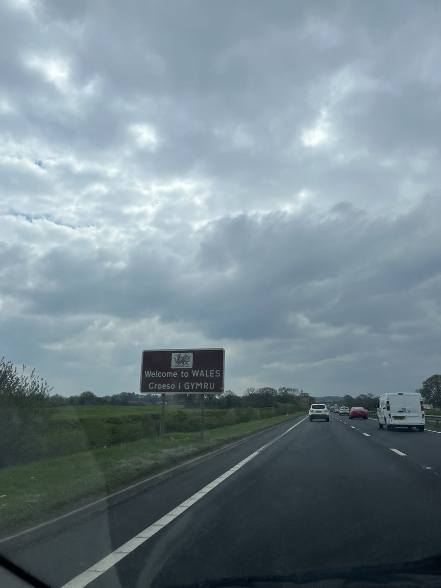1994LKS's tweet photo. On way to @SwansOfficial for tonight’s game with @danmichthomas ⚽️ #UPTW #PNESWA #PNE #PNEFC https://t.co/jFYxf1c9jq
