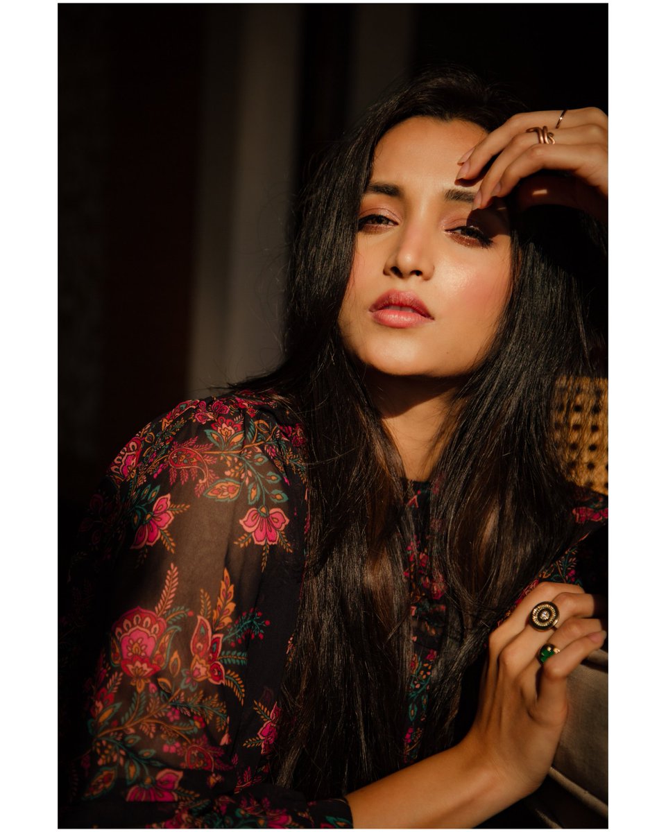 SrinidhiShetty7's tweet photo. A little talk 👀💌 https://t.co/IvqF0RbF94