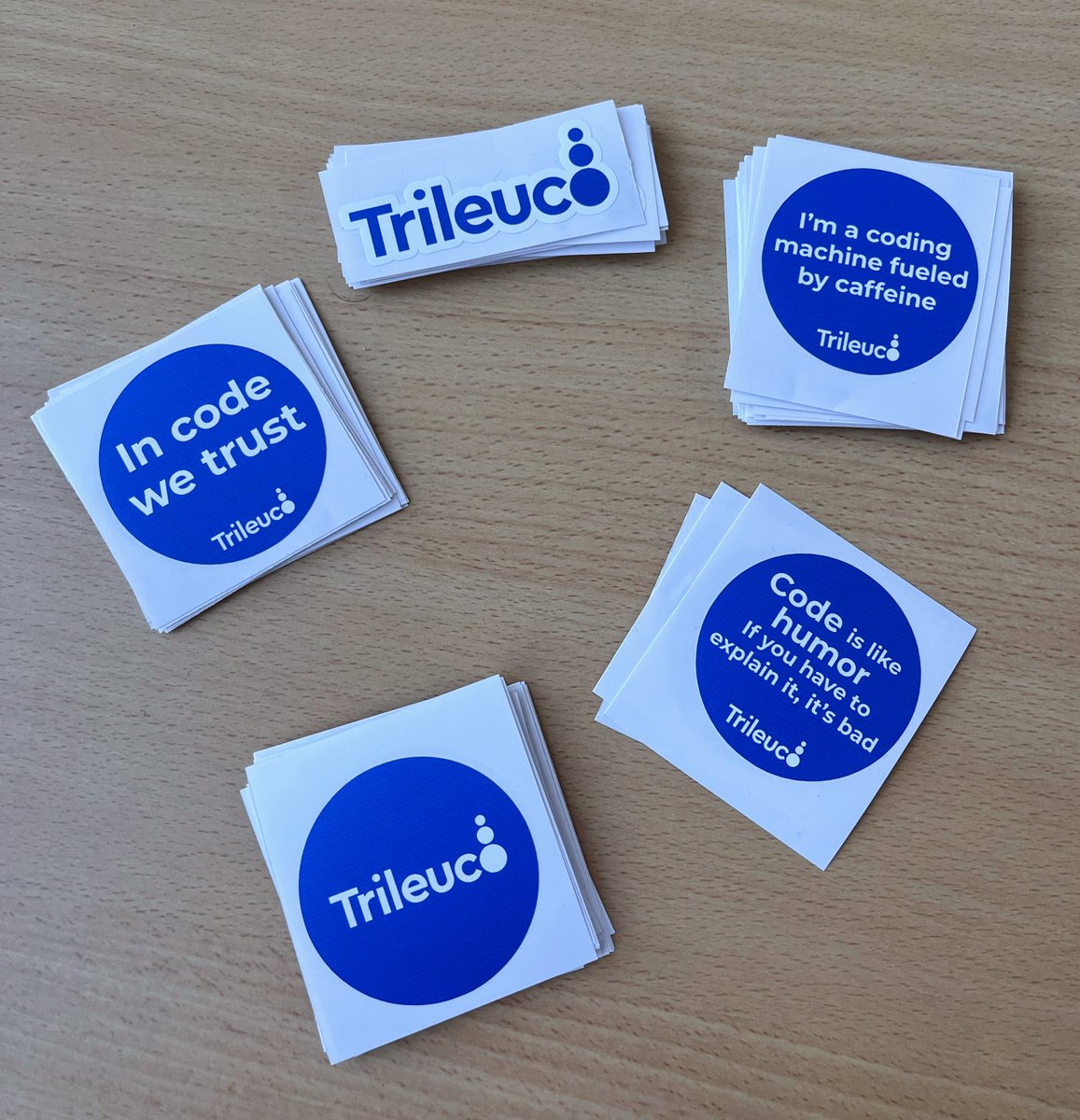 trileuco's tweet photo. Esta mañana estuvimos en la feria de prácticas de #empleo de la @FIC_UDC. Muchos recuerdos y felices por las ganas con las que vienen las nuevas generaciones. Seguro que algun@ encuentra con nosotros un buen entorno para desarrollarse como profesional 👉🏻 https://t.co/JPjx34rshw https://t.co/TC4TwTvGux