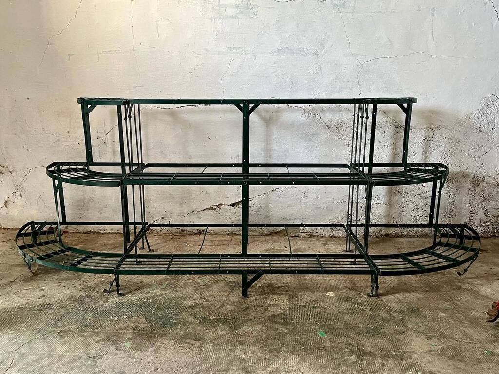Latest Arrival… French three piece plant stand. 💚💚💚
Can be used in a variety of combinations. Comprises a rectangular stand and two corner stands. 
Swipe left for more images !

Available to view in our showrooms in Hangar 2, Lorfords, Babdown Hangar… instagr.am/p/CrN6RBxIN6D/