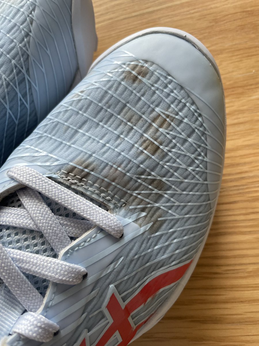 MarkD on Tour (@markthechippy) on Twitter photo Thanks very much <a href="/ASICSeurope/">ASICS Europe</a> I bought my daughter new hockey shoes last September and they have suffered terribly with discolouration. According to your customer services department it is because they got wet!! What use are shoes if you can use them out doors??? Pathetic π‘π‘ Thanks very much <a href="/ASICSeurope/">ASICS Europe</a> I bought my daughter new hockey shoes last September and they have suffered terribly with discolouration. According to your customer services department it is because they got wet!! What use are shoes if you can use them out doors??? Pathetic π‘π‘